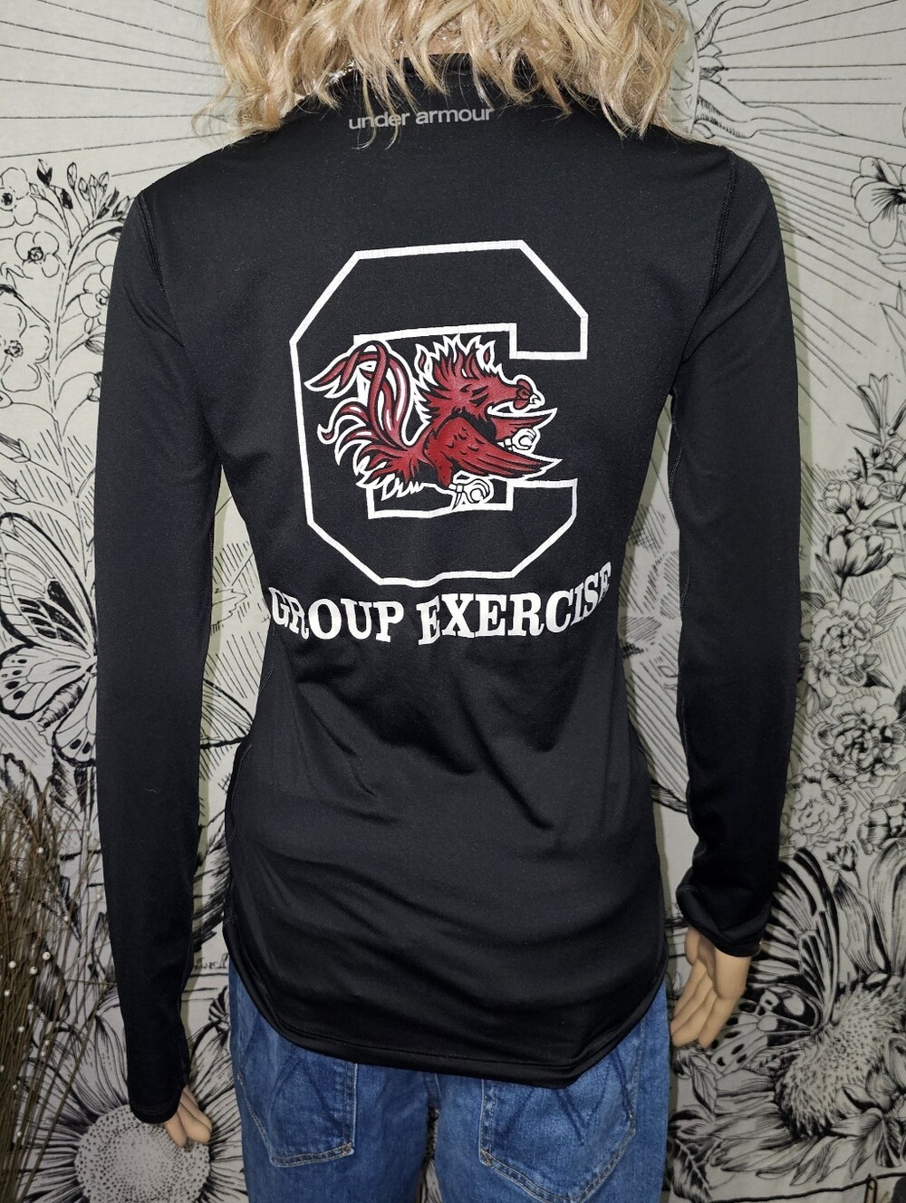 Under Armour Black Long-Sleeve Carolina Gamecocks 'Group Exercise' Top SM PETITE